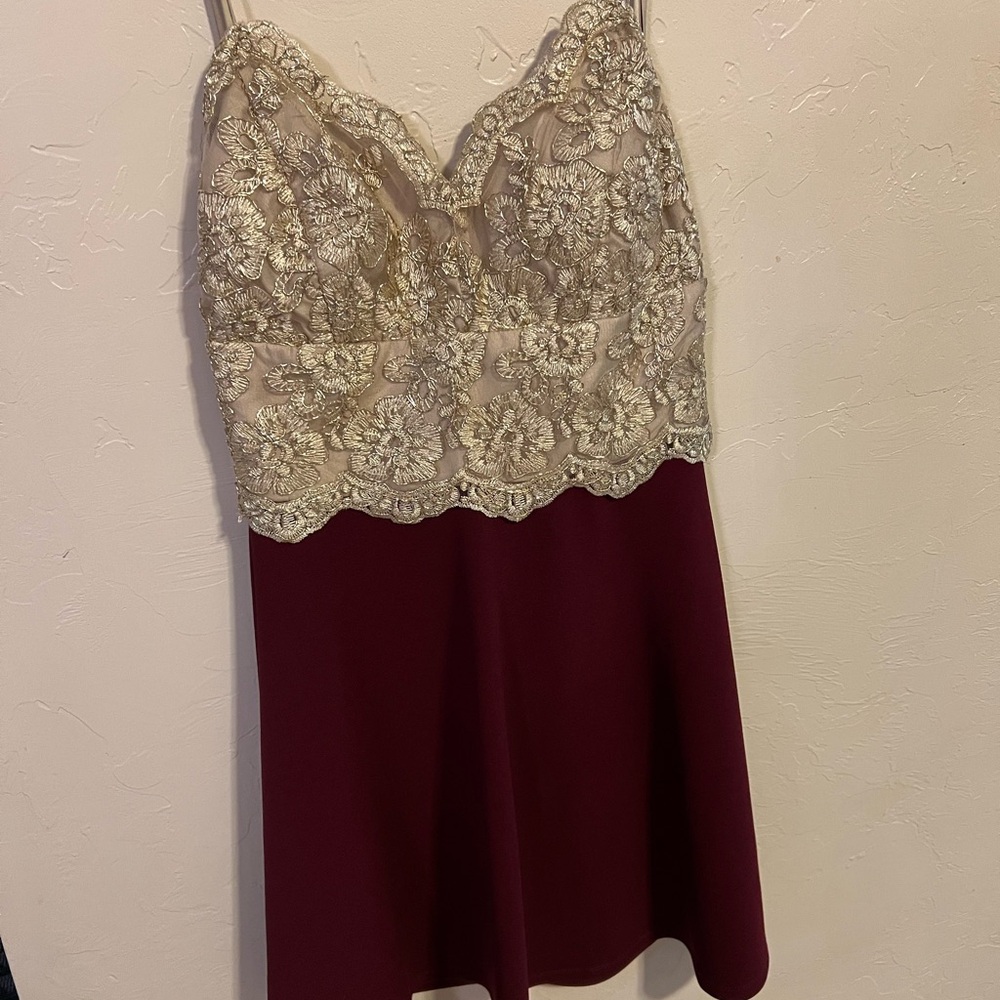 B Darlin Juniors' Embroidered Fit & Flare‎ Dress red gold sequin dress size 5/6